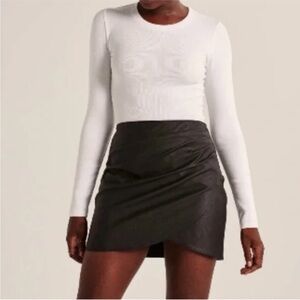 ABERCROMBIE & FITCH Faux Leather Skirt